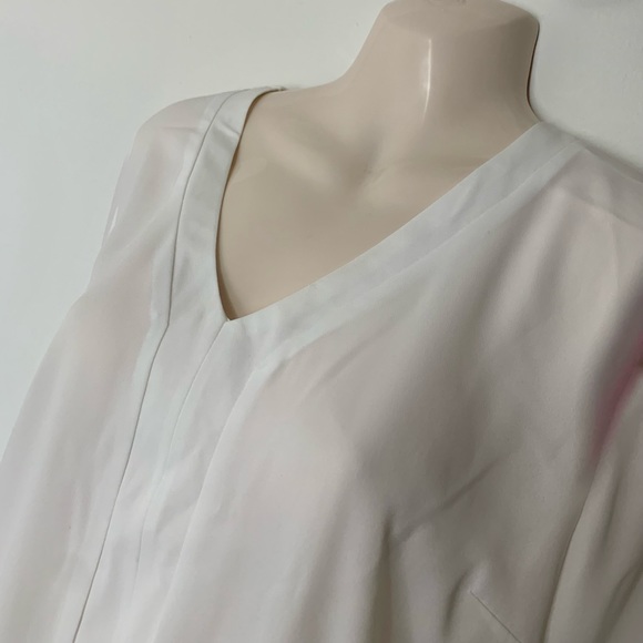 White long sleeve top - Picture 2 of 13